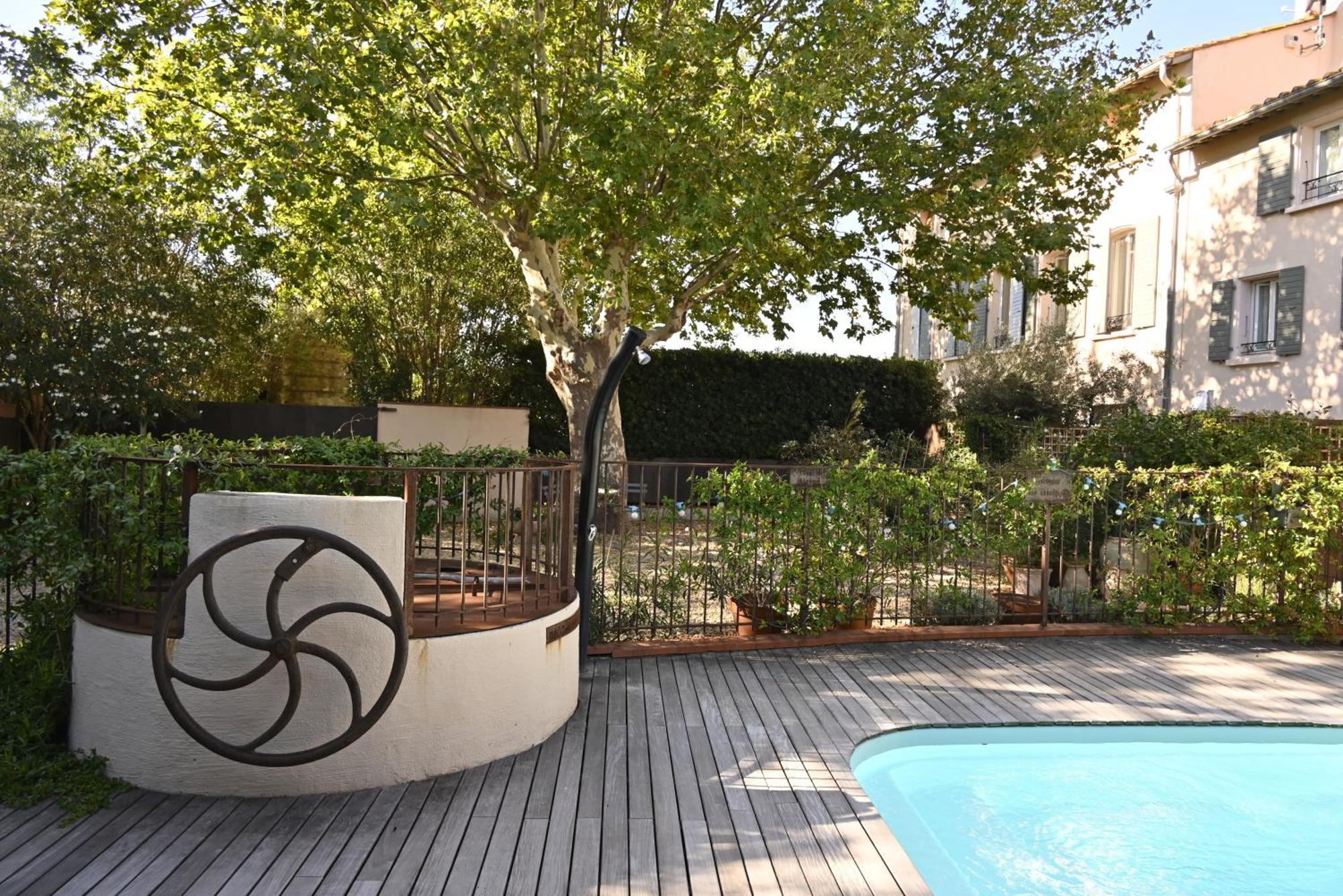 Bastide Le Petit Clos - Les 2 *